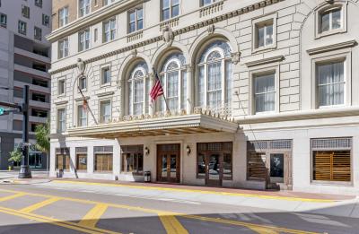Floridan Palace Hotel Cass Street Entrance