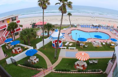 Picturesque, Colorful, and Fun-Directly on the OceanFront in Daytona Beach Shores, Florida
