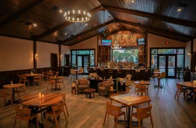 Black prong Bar & Grill dining room