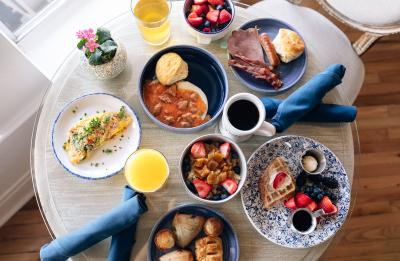 Henderson Park Inn Breakfast
