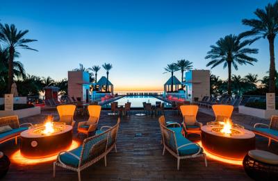 The Diplomat Beach Resort - Infinity Pool Terrace