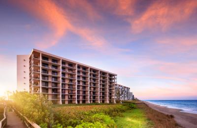 We welcome you to a tranquil respite in Jensen Beach with homelike comforts in a villa.