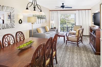 Your home away from home is waiting at Sheraton PGA Vacation Resort Villas.