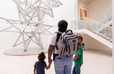 A family viewing Project Atrium: Frank Stella