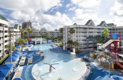 Come and play at our Lagoon Pool & Waterpark!