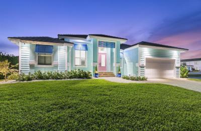 Escape to Serenity, Luxurious Beachside Oasis - Book Now!