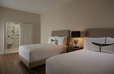 Double Queen Suite