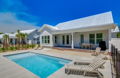 Private Pool Homes at Palms Way