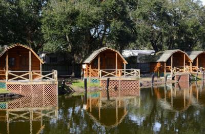 Lakeside Cabins
