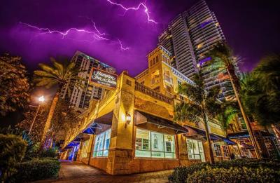 St. Petersburg: Ghosts and Spirits Haunted Walking Tour
