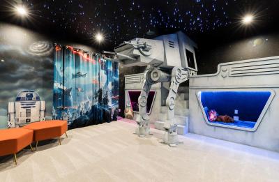 Theme Room
