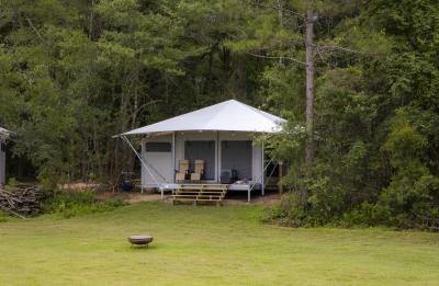 A peaceful & relaxing getaway surrounded by beautiful Florida Nature.