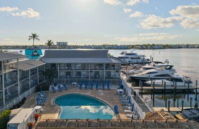 The Cove Inn on Naples Bay