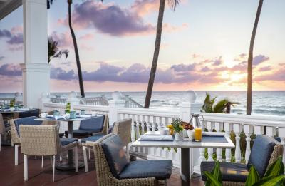 OCEAN2000 Breakfast on the Beach