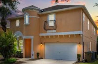 Luxury Villas in Emerald Island  Resort