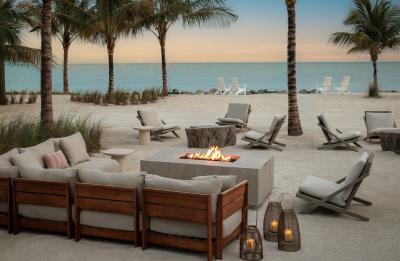 Oceanside Seating at Islander