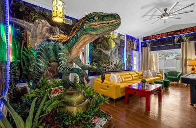 Come meet Blue @ 1st Animatronic Dinosaur Villa! visit FloridaThemeParkVillas.com to reserve
