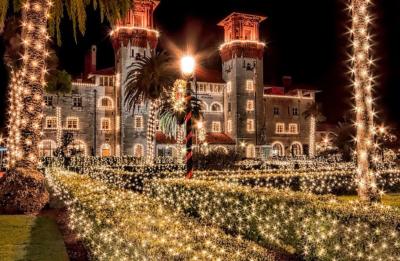 EXPERIENCE NIGHTS OF LIGHTS: 10% Off 3+ Nights