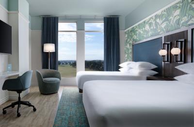Hotel Eastport Double Queen Room - Golf View