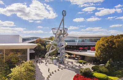 Aventura Mall Outside Courtyard