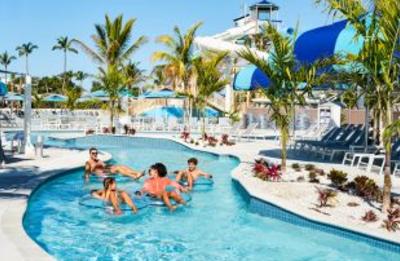 Palm and Peach Getaway