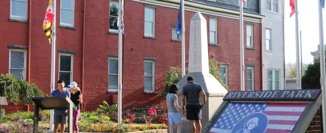 National-Road-Monument