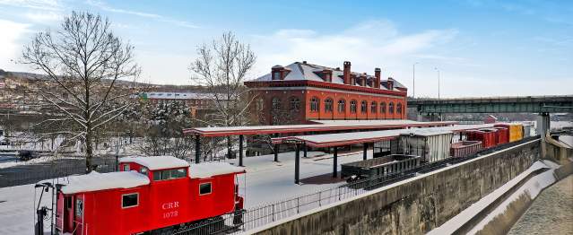 Winter-Train-Station-in-Mountain-Maryland--Allegany-County