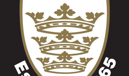 A logo for Hull FC depicting 3 Crowns on a white shield and the text Hull F.C. Est. 1865