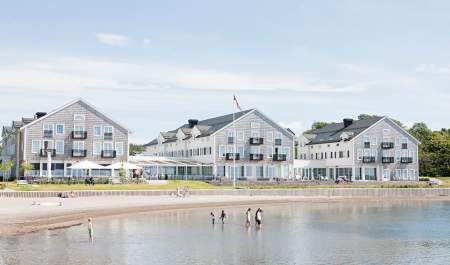 Støtvig Hotell i Moss/Larkollen sett fra vannet