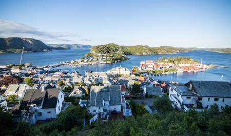 Farsund sett fra utsiktspunktet Varbak