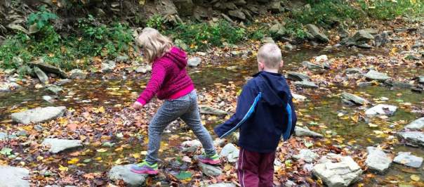 Kids playing in a creek at Cincinnati Nature Center (photo: Erin Woiteshek)