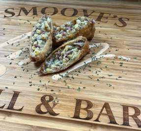 Smoove's Grill and Bar