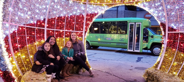 Christmas Lights & Desserts Bus Tour