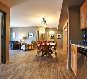 Woodland Resort-Suites