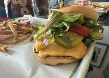 Pint-Sized Perfection: Top Eats at Scott Street Pub