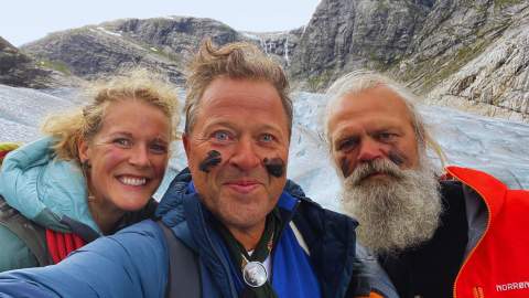 People of the North - Nigardsbreen