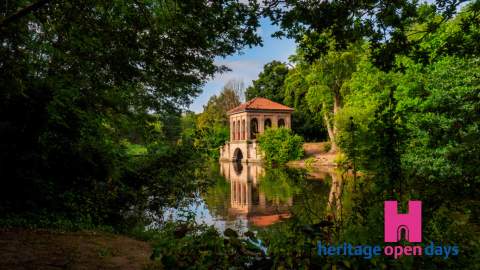 The lake and trees in Birkenhead Park