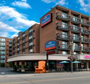 Howard Johnson Plaza by Wyndham by the Falls