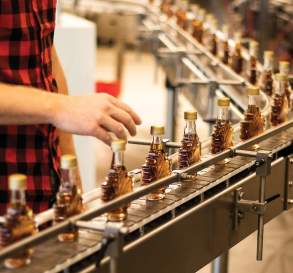 Maple Leaf Place - Maple Syrup Experience & Chocolate Factory Experience