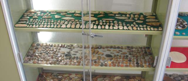 Stones & Bones Gallery