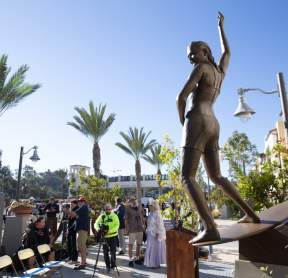 Joyce Hoffman commerative statue at Watermans