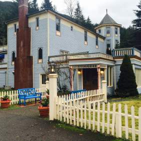 Alexander's Lodge