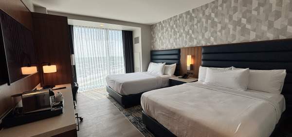 Hollywood Casino Aurora Hotel
