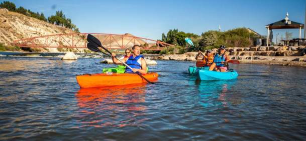 Kayakers on the Green River, in Sweetwater county, Southwest Wyoming.