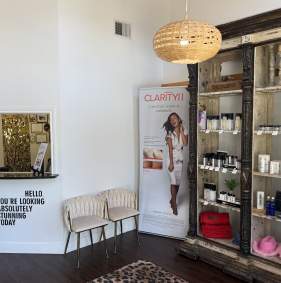 Posh Aesthetics Lobby