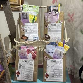 Apple Annie's Sip n Shop