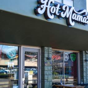 Hot Mama's Wings