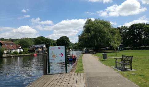 Thames Path and sign for River & Rowing Museum, Henley