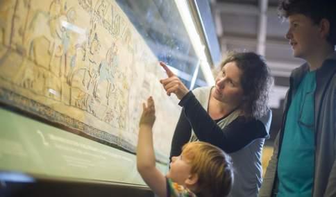 Reading Museum, Bayeux Tapestry - Family