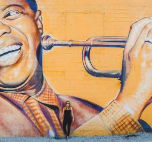 Joelle-Riding-Murals-of-Lexington-story-8sm